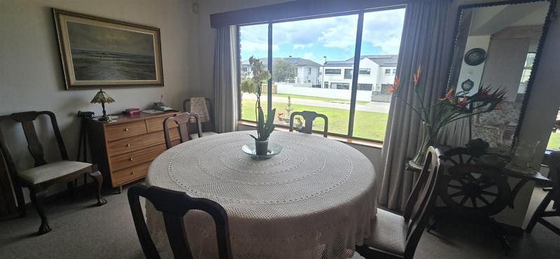 4 Bedroom Property for Sale in Outeniqua Strand Western Cape